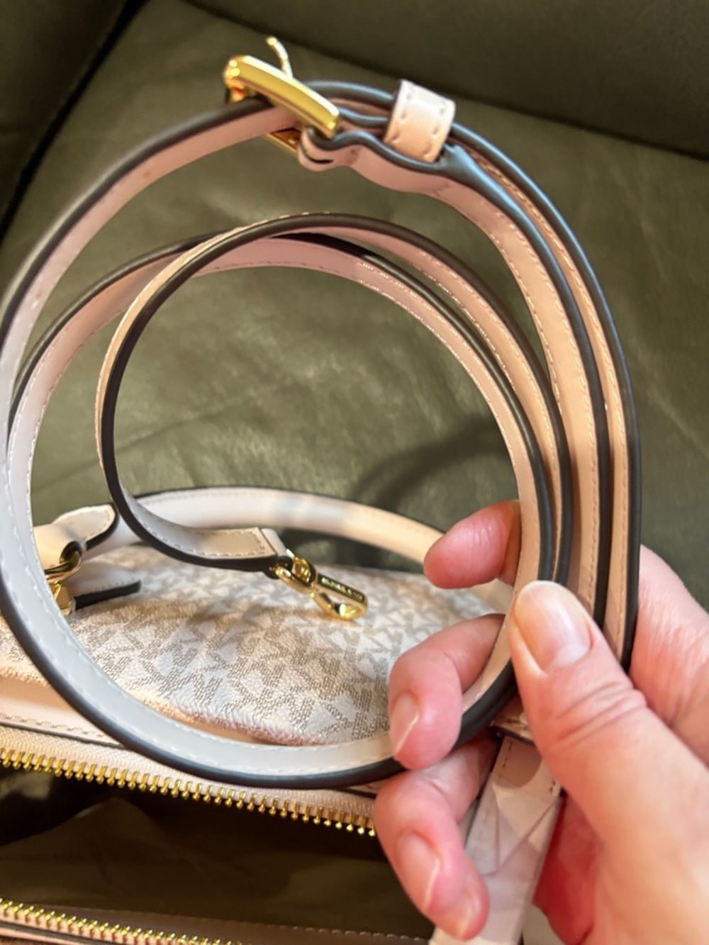 Michael Kors medium satchel in powder blush - Picture 9 of 10